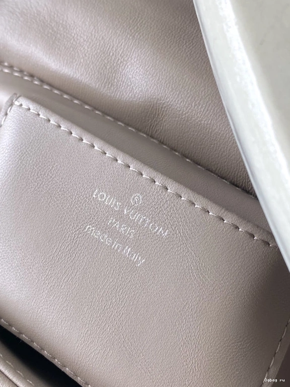 GO-14 MM VUITTON LOUIS 0816